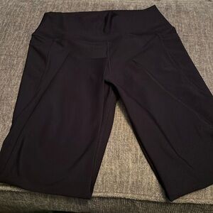 Never worn navy leggings 🌸bundle with other items and save!!